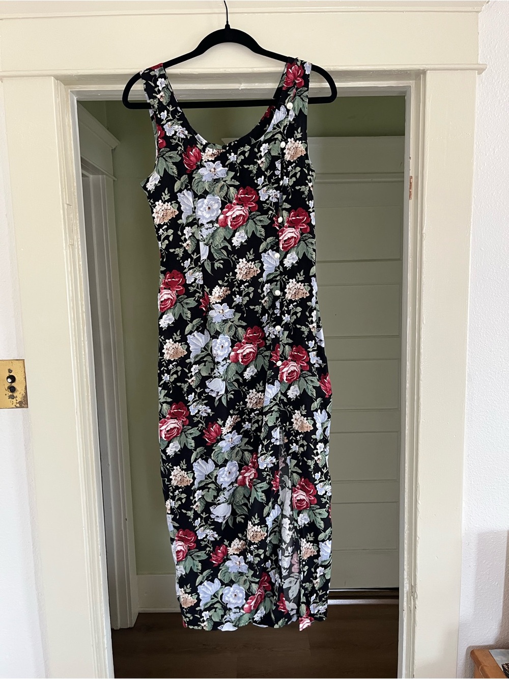 Floral Black Sleeveless Midi Dress